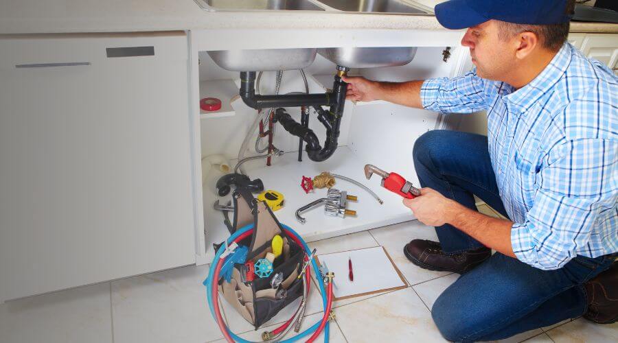 Professional same day plumber in Keego Harbor, MI
